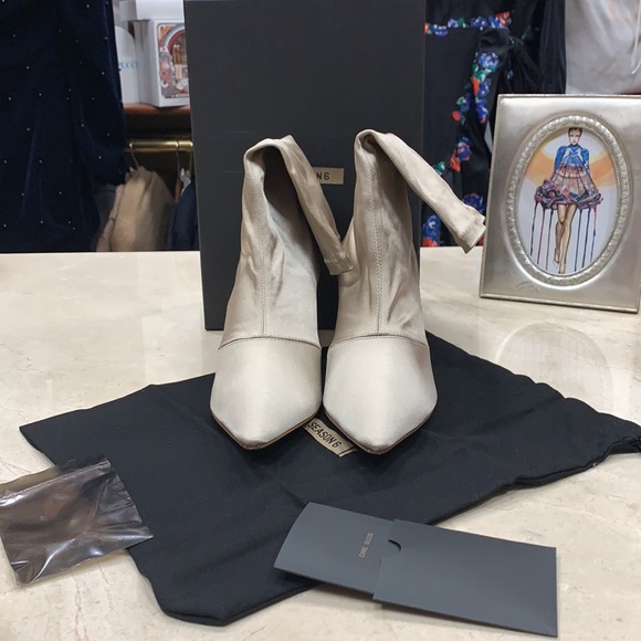 HOST PIC YEEZY STUNNING EDGY TEXTILE POINT-TOE LUXURY SOCK BOOTS SIZE 8.5 - Picture 11 of 14